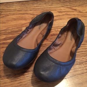 Black lucky brand flats